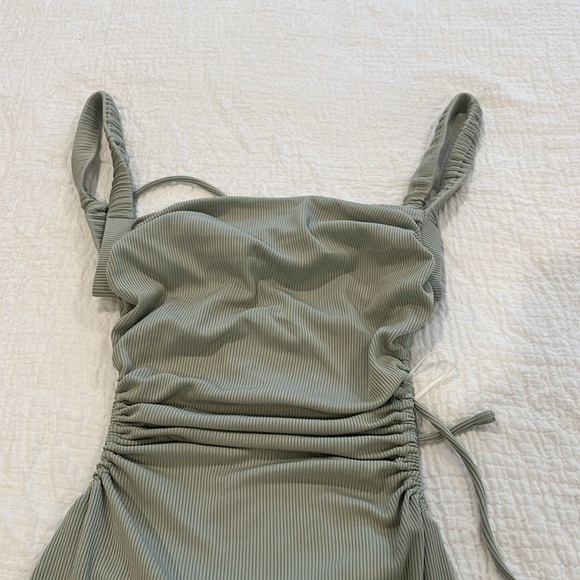 Princess Polly LAINEY MIDI DRESS SAGE - Picture 4 of 7